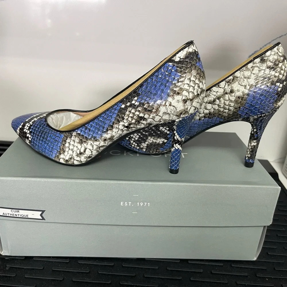 ROCKPORT 75mm Total Motion Women’s Pump Sz 6M CH6723 Blue Black Grey Snake - Picture 7 of 11